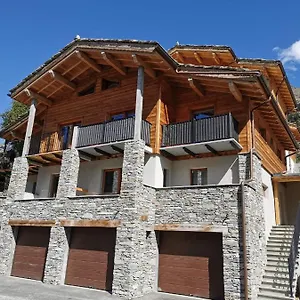 studio-sainte-marie.hotels-rhonealpes.com/